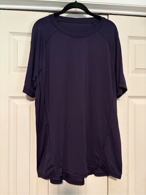 Lululemon Purple Short Sleeve Athletic Top Relaxed Fit